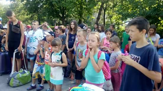 Lasten Lähetystön kesäleiri Mustan meren rannalla