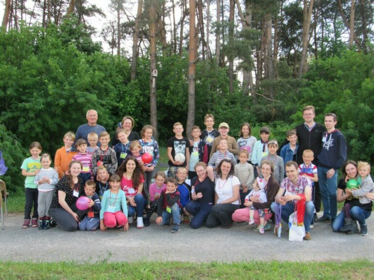 Pyhäkoulun päättäjäisissä juhlittiin